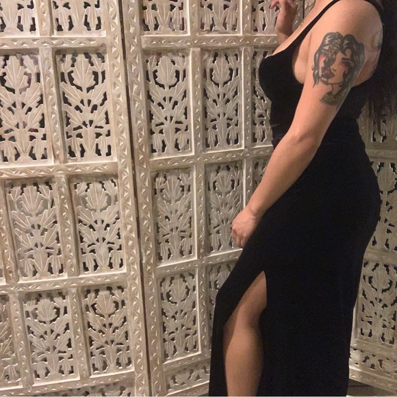 Black Velvet Slit Skirt - Picture 5 of 6